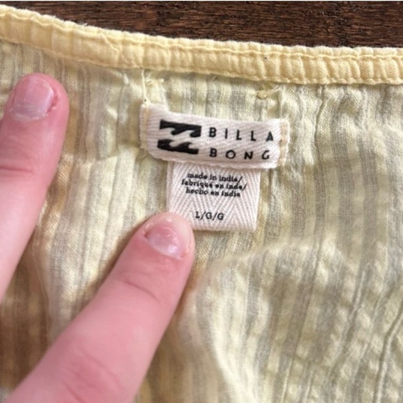 Billabong Sun Valley Romper - Sunbeam Yellow size Large-Like New - Picture 9 of 9